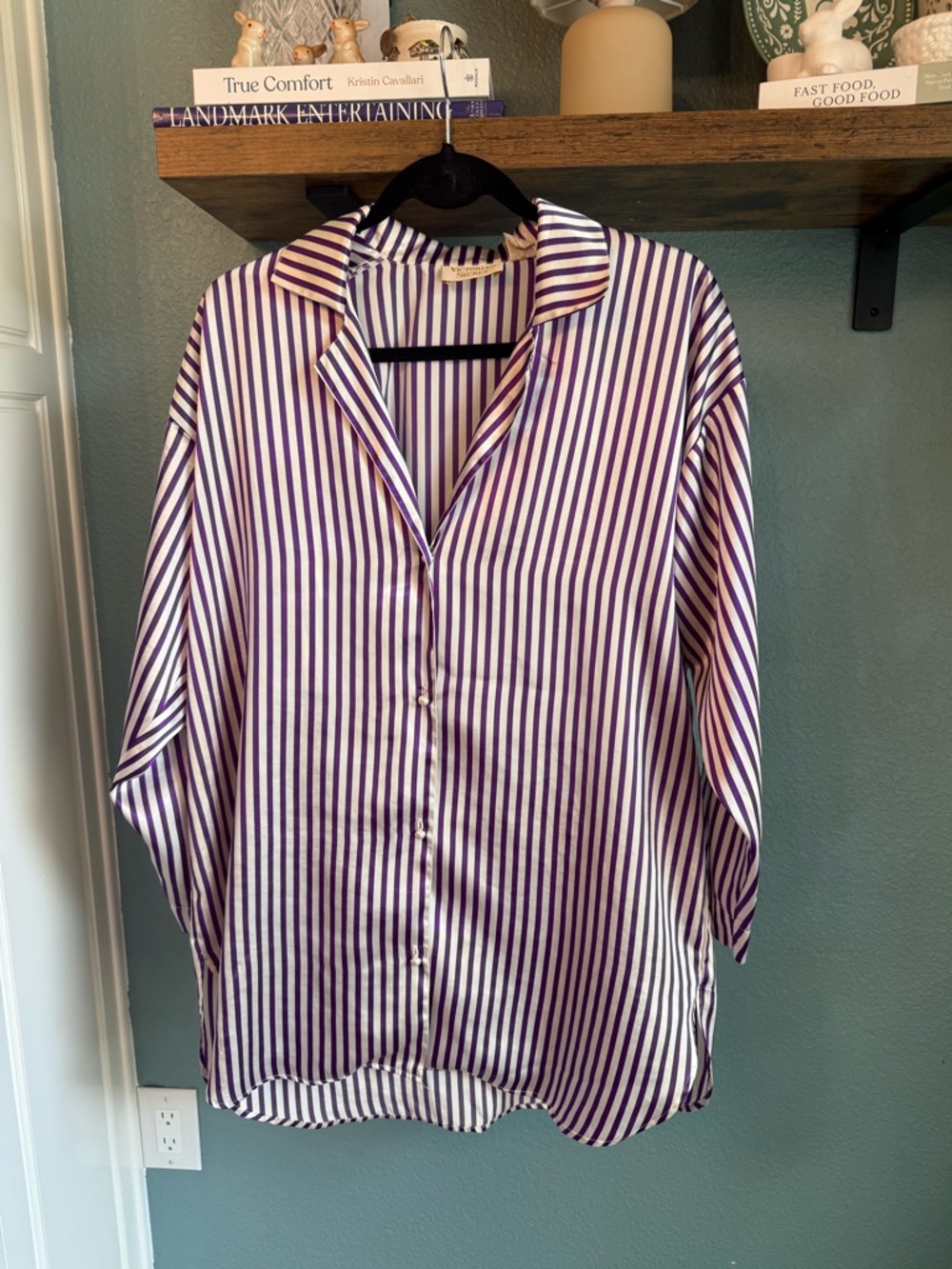 Vintage Victoria’s Secret Gold Label Satin Stripe Sleep Shirt Blouse Purple